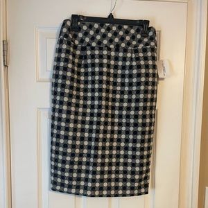 Grace knee length black and white pencil skirt 4